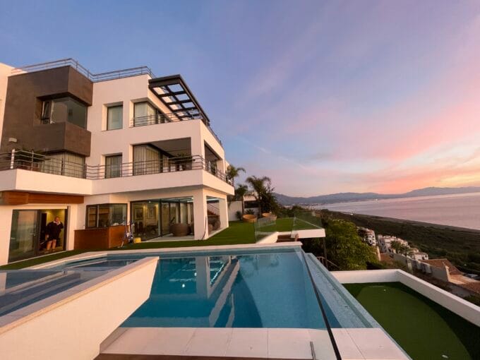 villa 360° con vistas al mar, villa con vistas al mar, Sotogrande, villa, Sotogrande villa